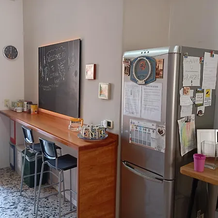 Eleganti In Centro A Due Passi Dalla Stazione Séjour chez l'habitant *